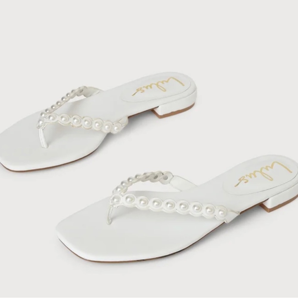 NWT!!! Saysa White Pearl Thong Sandals